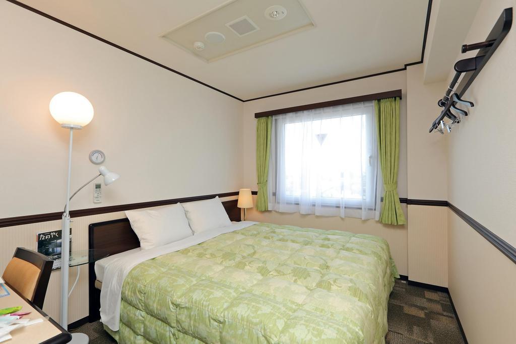 Toyoko Inn Tokyo Ikebukuro Kita-Guchi No.1 Exterior photo